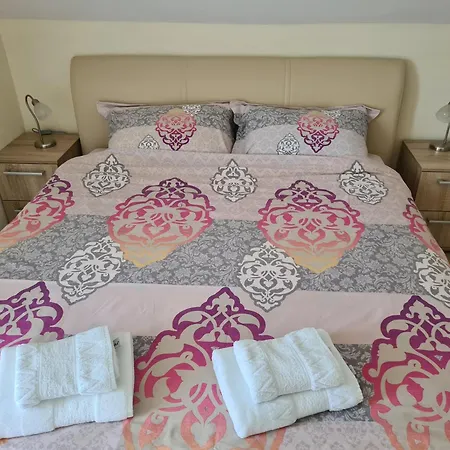 Jovana - Self Check In *