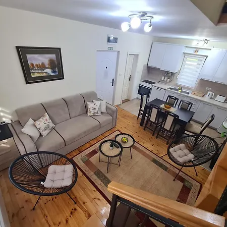 Jovana - Self Check In Čačak