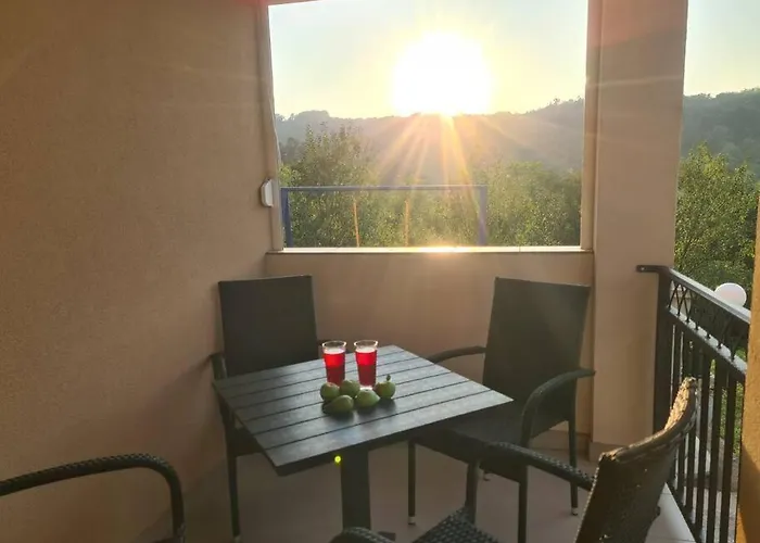 Jovana - Self Check In Čačak